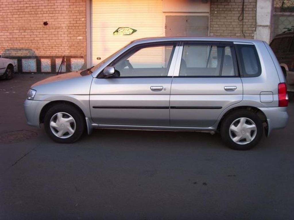 2002 Mazda Demio