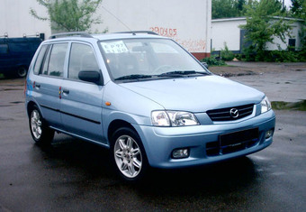 2002 Mazda Demio Pictures