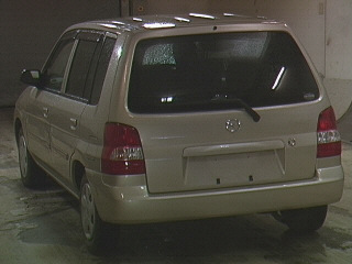 2002 Mazda Demio Photos