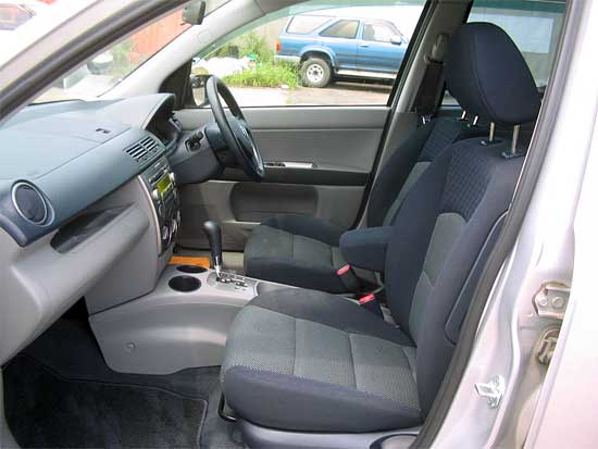 2002 Mazda Demio Pictures