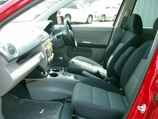 2002 Mazda Demio Images
