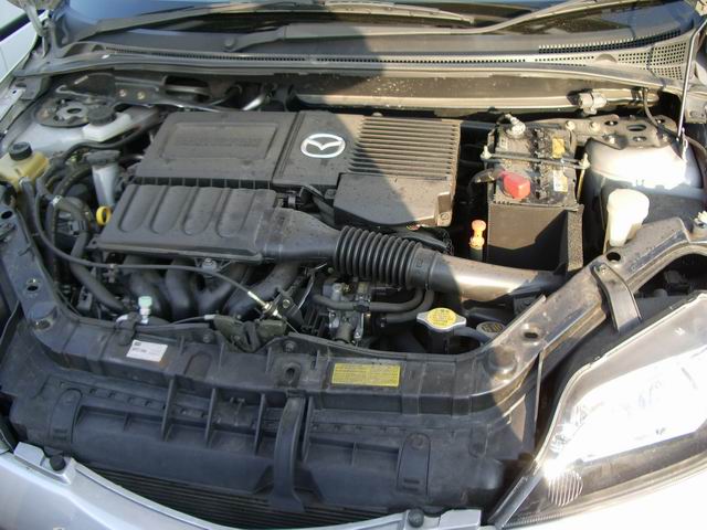 2002 Mazda Demio Photos