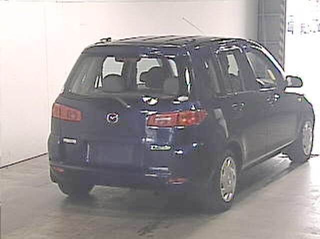 2002 Mazda Demio Images