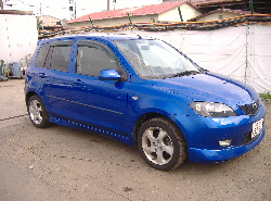 2002 Mazda Demio Pictures
