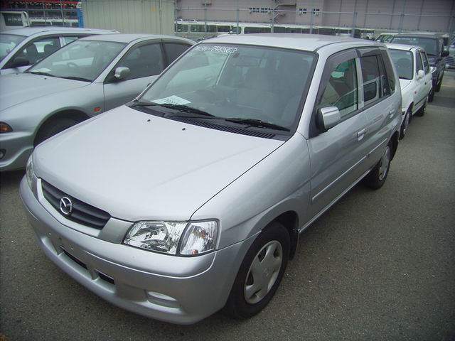 2002 Mazda Demio Pics