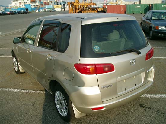 2002 Mazda Demio Pictures