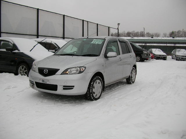 2002 Mazda Demio