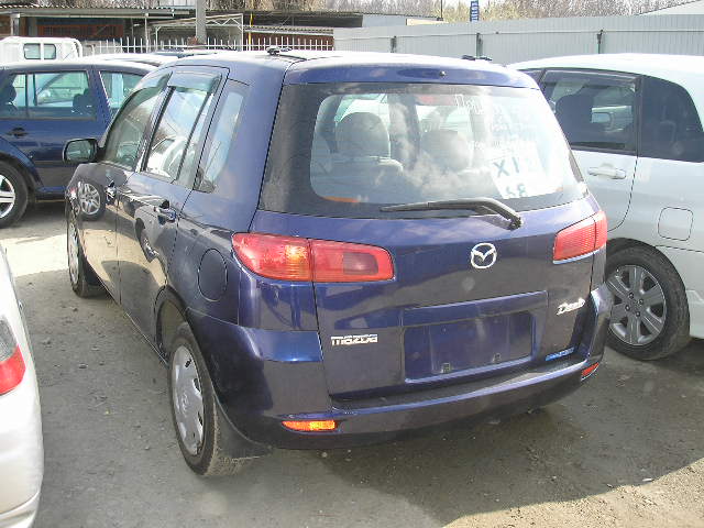 2002 Mazda Demio Pictures