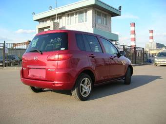 2002 Mazda Demio Pics