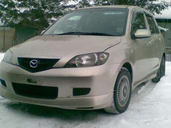 2002 Mazda Demio Wallpapers