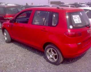 2002 Mazda Demio Pictures