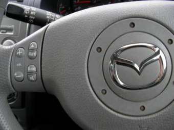 2002 Mazda Demio Pictures