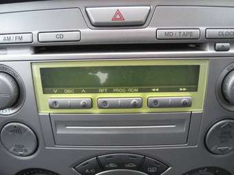 2002 Mazda Demio Pics