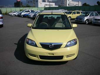 2002 Mazda Demio Photos