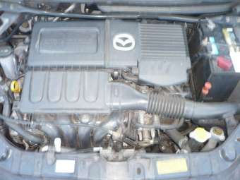 2002 Mazda Demio Pictures