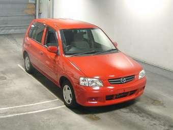 2002 Mazda Demio Photos
