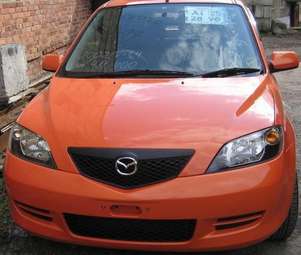 2002 Mazda Demio Pictures