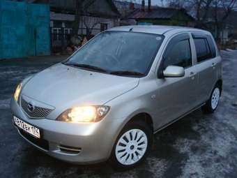 2002 Mazda Demio Pics