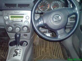 2002 Mazda Demio Pictures