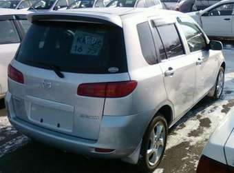 2002 Mazda Demio Pictures