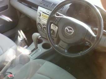 2002 Mazda Demio Photos