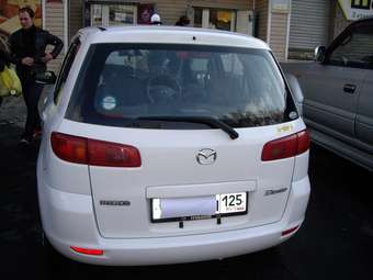 2002 Mazda Demio Photos