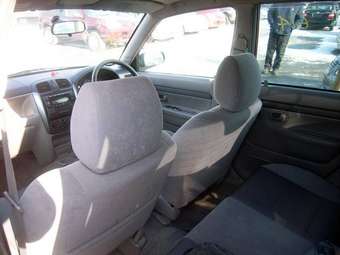 2002 Mazda Demio Pictures