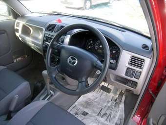 2002 Mazda Demio Pictures