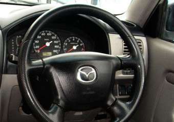 2002 Mazda Demio Pictures
