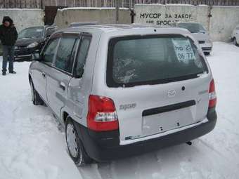2002 Mazda Demio Pictures