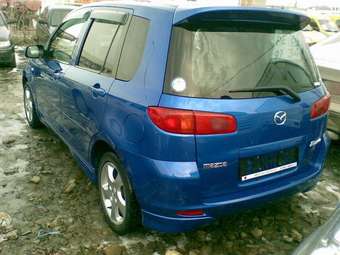 2002 Mazda Demio Photos