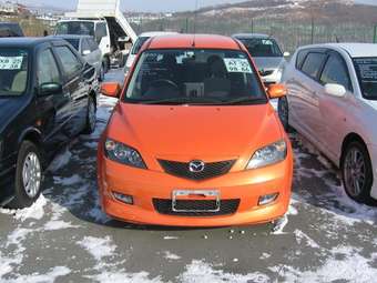 2002 Mazda Demio Pictures
