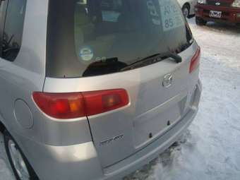 2002 Mazda Demio Photos