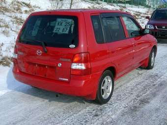 2002 Mazda Demio Photos