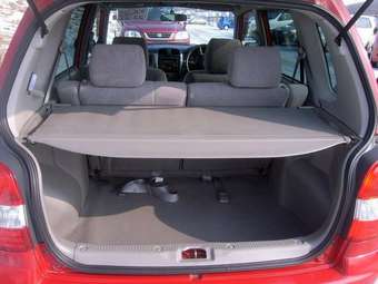 2002 Mazda Demio Photos