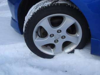 2002 Mazda Demio Pictures