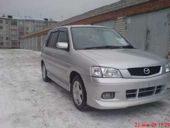 2002 Mazda Demio Pictures