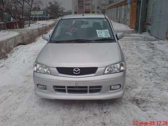 2002 Mazda Demio Pictures