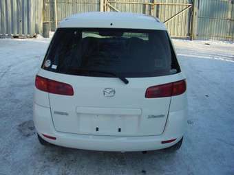 2002 Mazda Demio Images