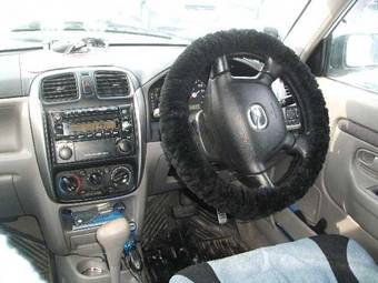 2002 Mazda Demio Images