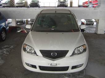 2002 Mazda Demio Wallpapers