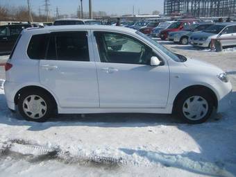 2002 Mazda Demio Wallpapers