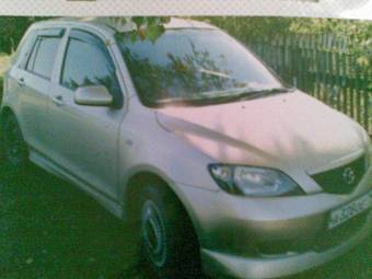 2002 Mazda Demio Images