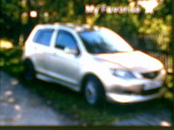 2002 Mazda Demio Pictures