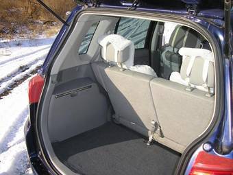 2002 Mazda Demio Photos