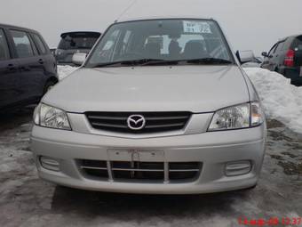 2002 Mazda Demio Photos