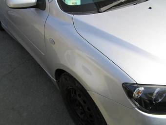 2002 Mazda Demio Pictures