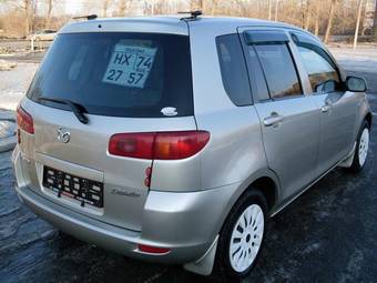 2002 Mazda Demio Photos