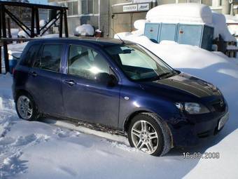2002 Mazda Demio Photos