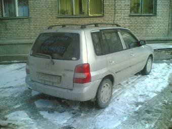 2002 Mazda Demio Photos
